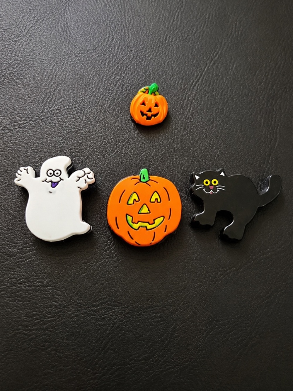 Vintage Halloween Button Covers Set Pumpkin Ghost Black Cat and Enamel Pin - Picture 7 of 12